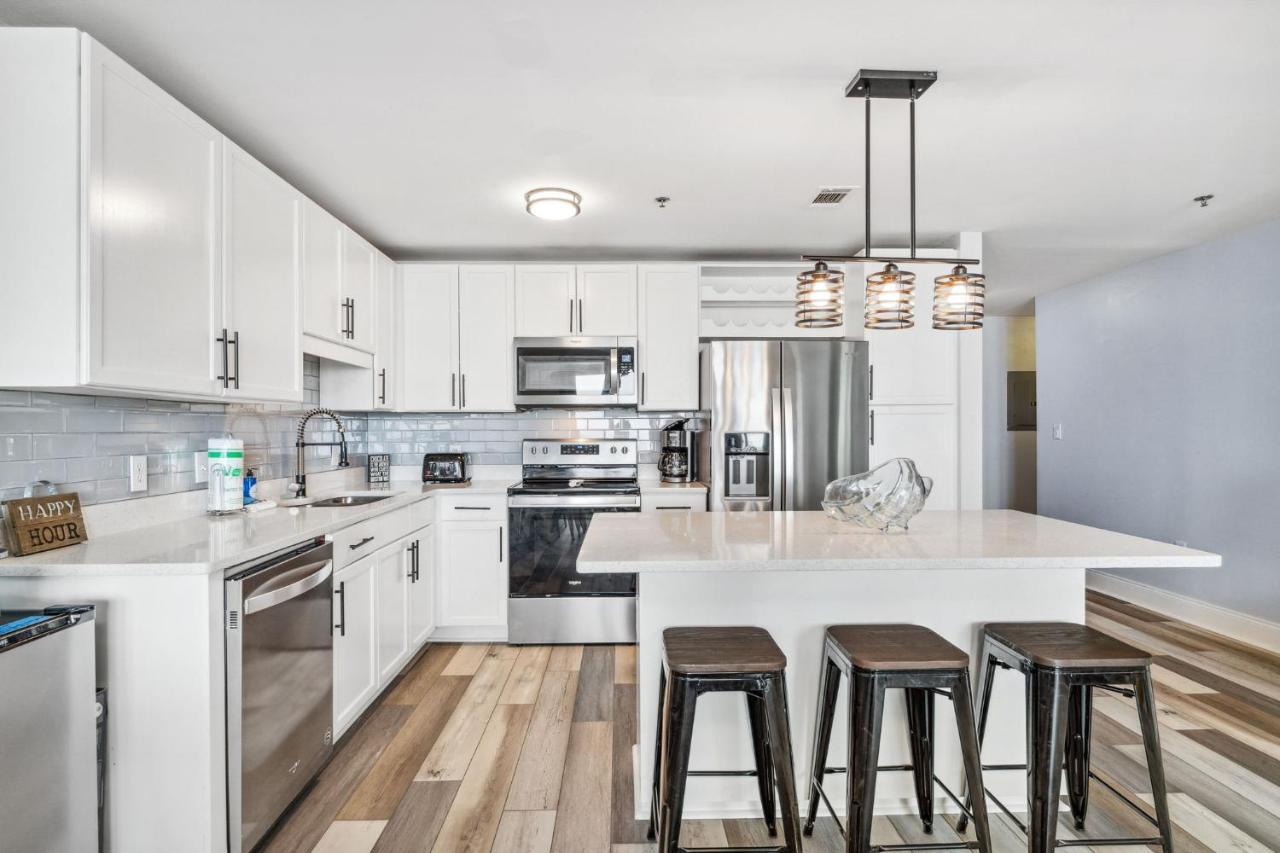 Eternal Waters At Laketown Wharf #1221 By Nautical Properties Vacation Rentals Panama City Beach Extérieur photo